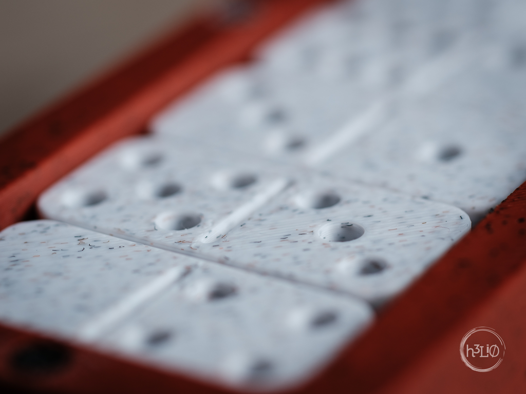 3D Printed Domino Set with Holder & Case – Premium Modern Design